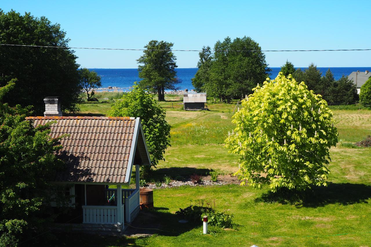 Hotel Leesi Kuelalistemaja Exterior foto